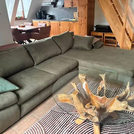 Aura Loft דירה טטרנסקה לומניקה